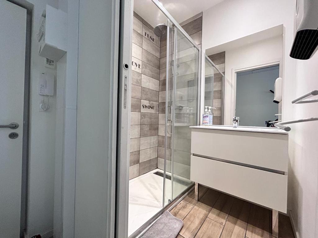 Apartment Tour D'auvergne: Near Cathedral And Place De Jaude Clermont-Ferrand